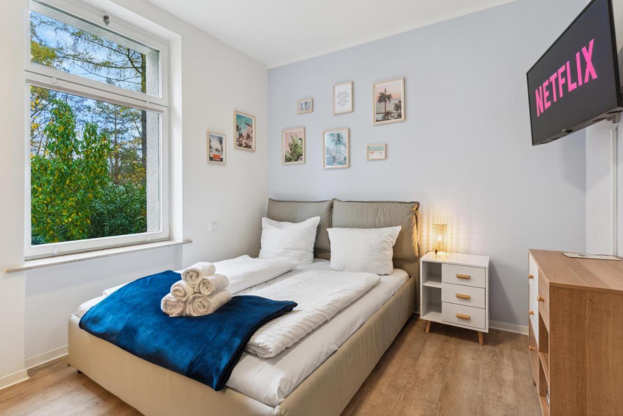 Vorstadtoase - 2 Personen - Eichwalde, Naehe Ber - Queensize-Bett, Netflix, Parken Ngoại thất bức ảnh